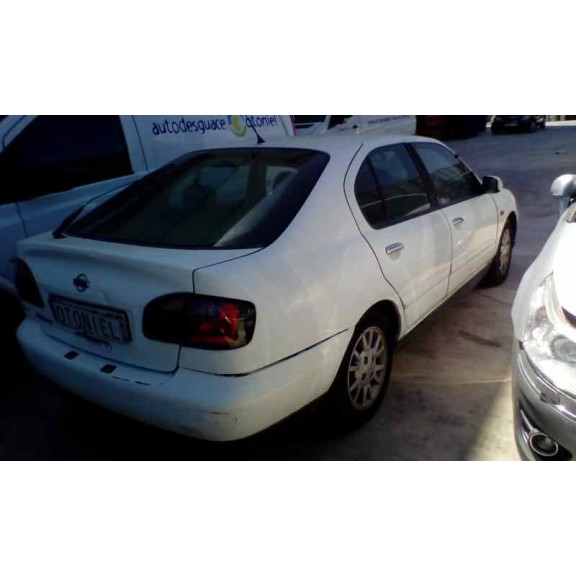 nissan primera berlina (p11) del año 1999