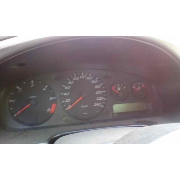 nissan primera berlina (p11) del año 1999