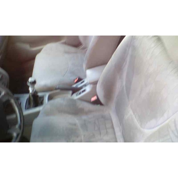 nissan primera berlina (p11) del año 1999