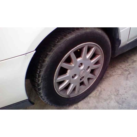 nissan primera berlina (p11) del año 1999