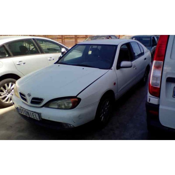 nissan primera berlina (p11) del año 1999