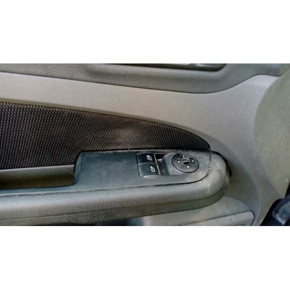 ford focus berlina (cap) del año 2006