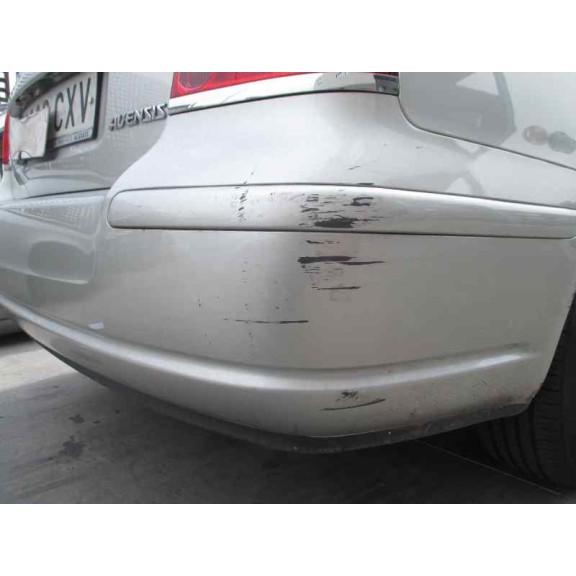 toyota avensis berlina (t25) del año 2004