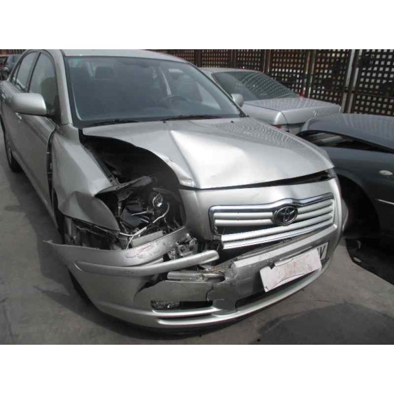 toyota avensis berlina (t25) del año 2004