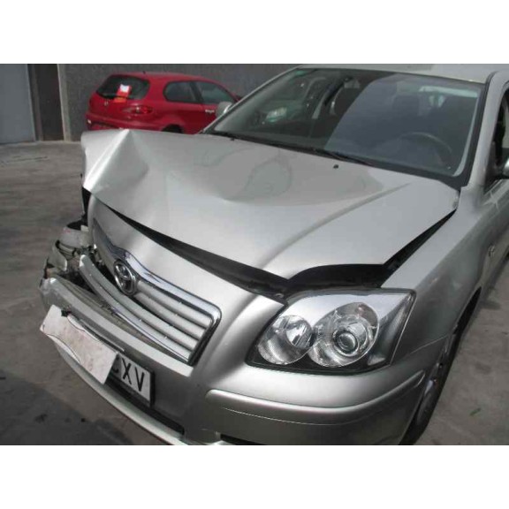 toyota avensis berlina (t25) del año 2004