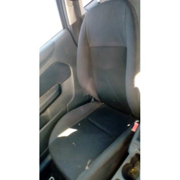 ford focus berlina (cap) del año 2006