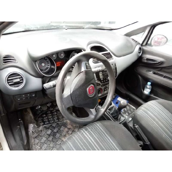 fiat punto (evo) (199) del año 2011