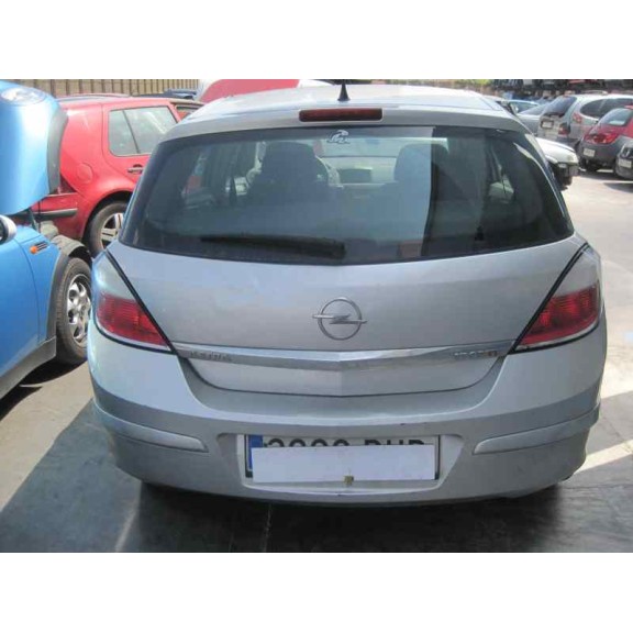 opel astra h berlina del año 2005