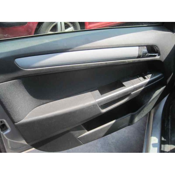 opel astra h berlina del año 2005