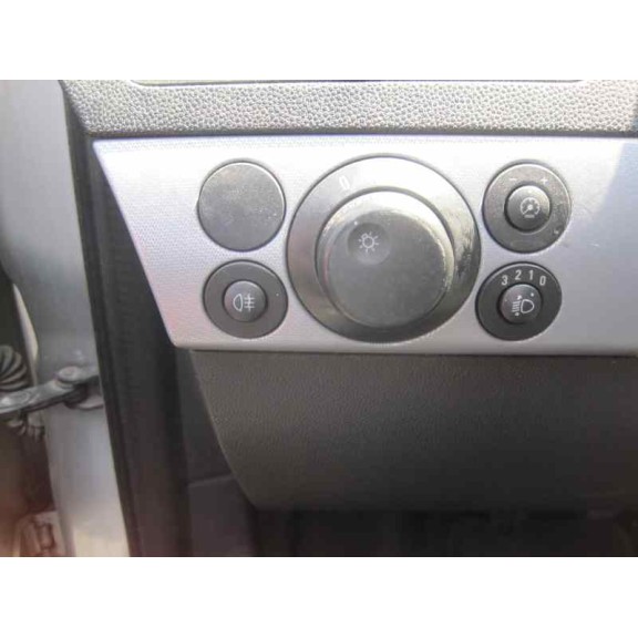 opel astra h berlina del año 2005