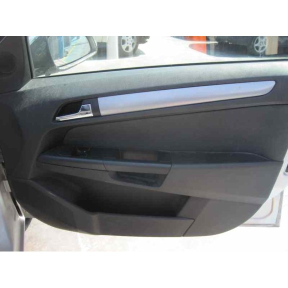 opel astra h berlina del año 2005