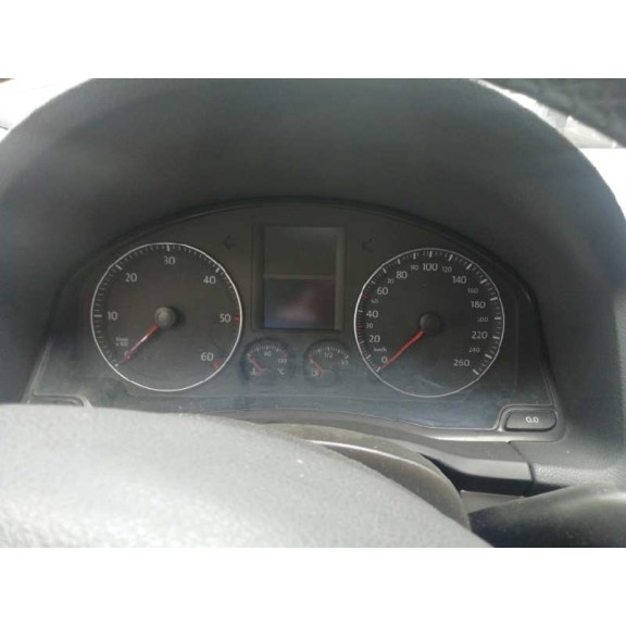 volkswagen golf v berlina (1k1) del año 2004