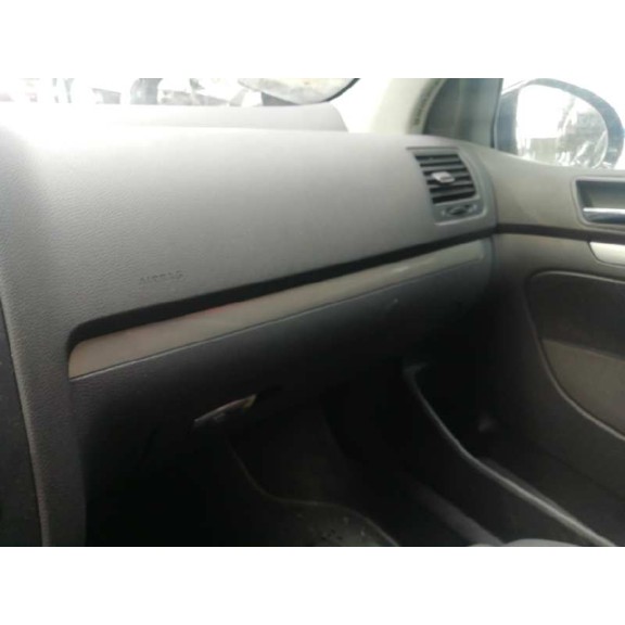 volkswagen golf v berlina (1k1) del año 2004