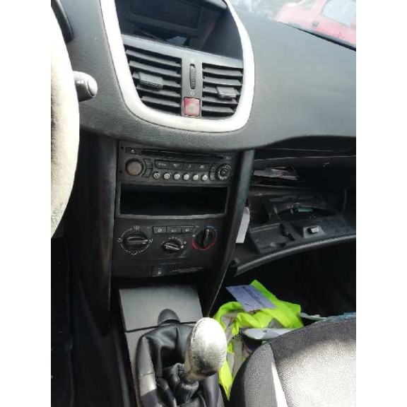 peugeot 207 del año 2006