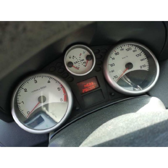 peugeot 207 del año 2006