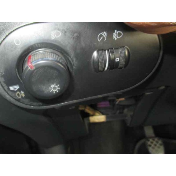 seat ibiza (6l1) del año 2004