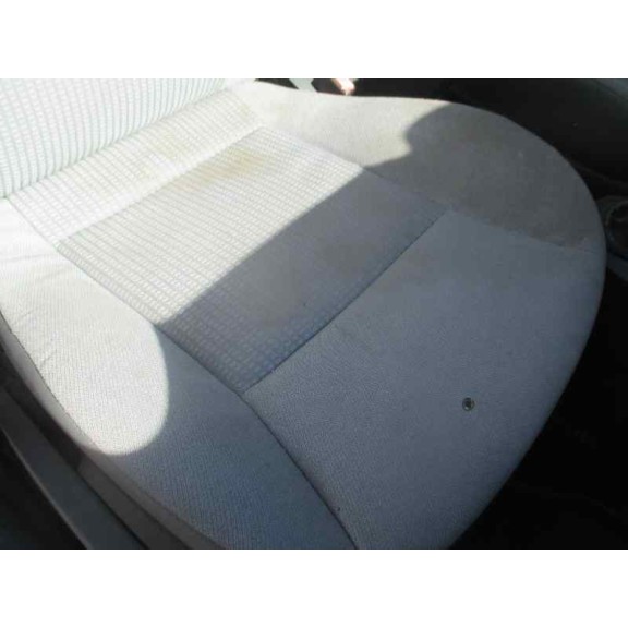 seat ibiza (6l1) del año 2004