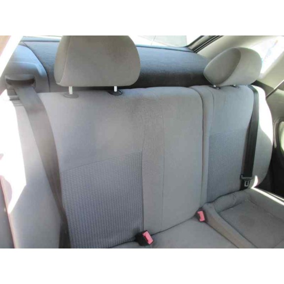 seat ibiza (6l1) del año 2004