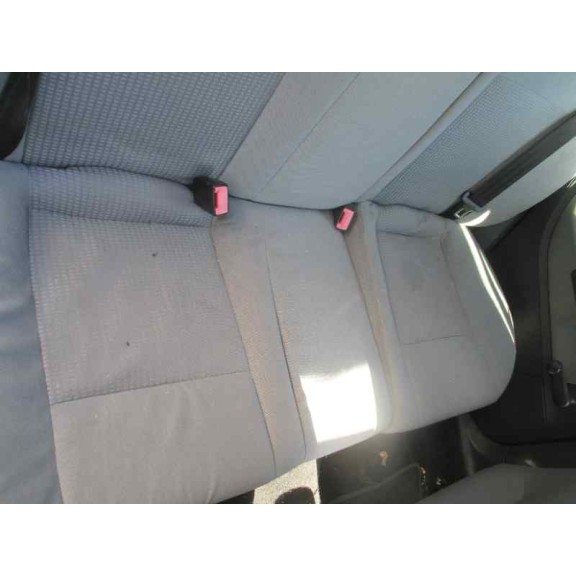 seat ibiza (6l1) del año 2004