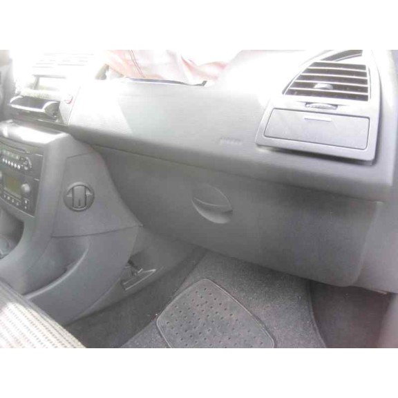 citroën c4 berlina del año 2005