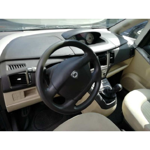 lancia musa (184) del año 2005