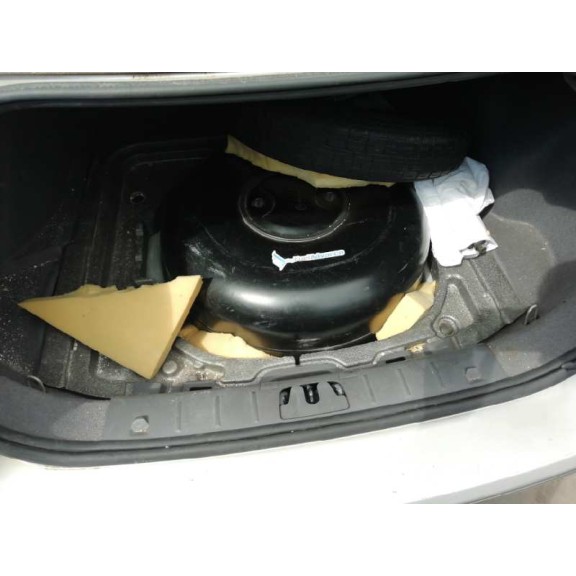 volvo s40 berlina del año 2005