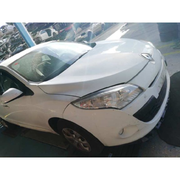 renault megane iii berlina 5 p del año 2009