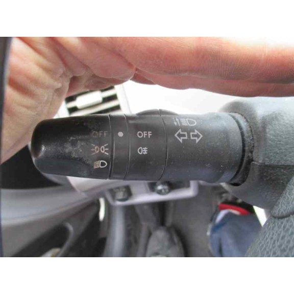 nissan primera berlina (p12) del año 2002