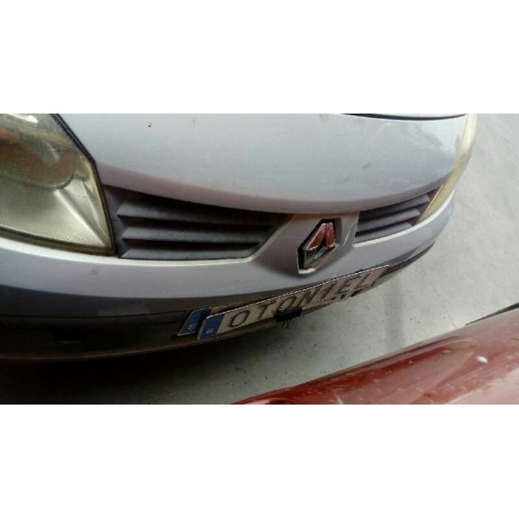 renault grand scenic del año 2004