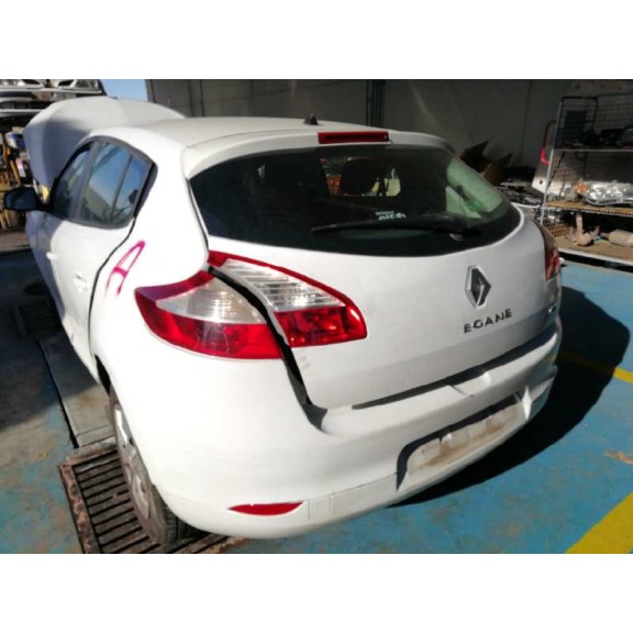 renault megane iii berlina 5 p del año 2009