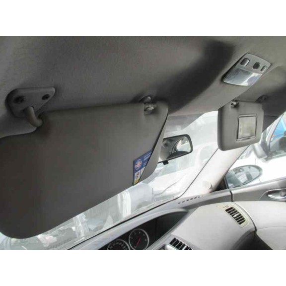 nissan primera berlina (p12) del año 2002