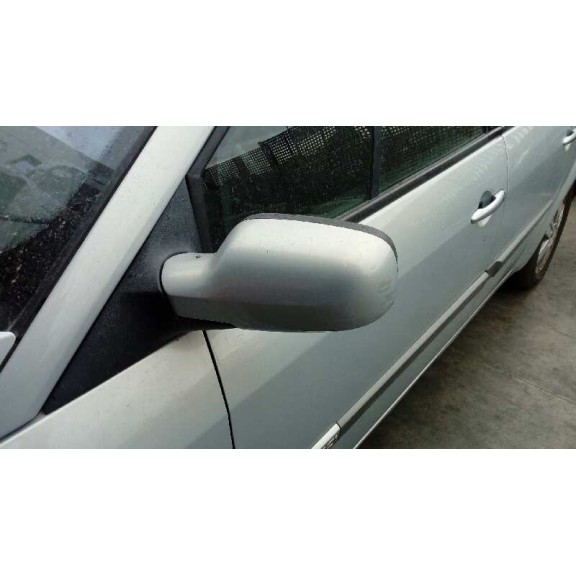renault grand scenic del año 2004