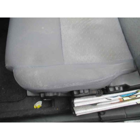 nissan primera berlina (p12) del año 2002