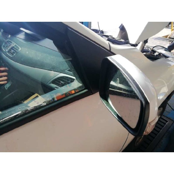 renault megane iii berlina 5 p del año 2009