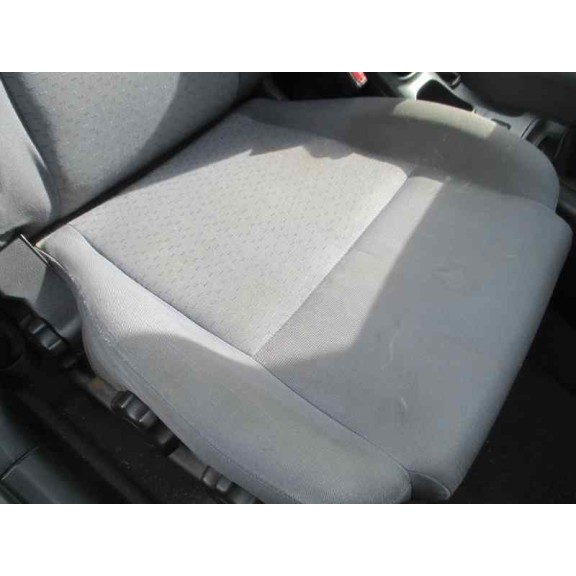 nissan primera berlina (p12) del año 2002