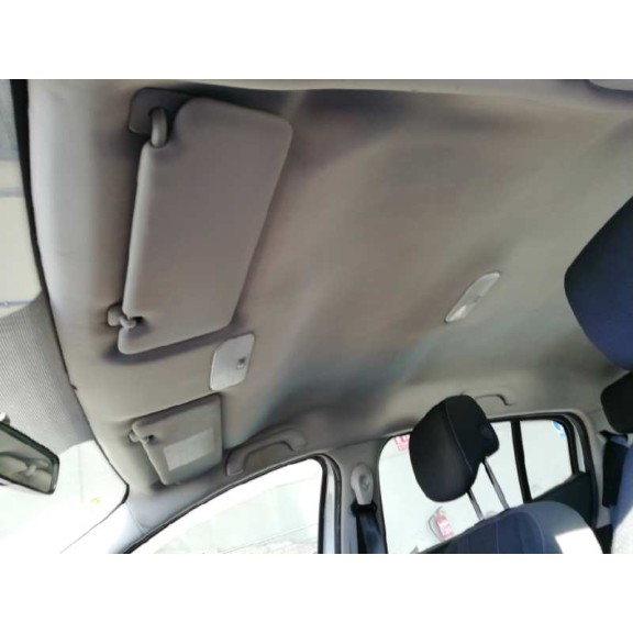 renault megane iii berlina 5 p del año 2009