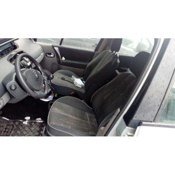 renault grand scenic del año 2004