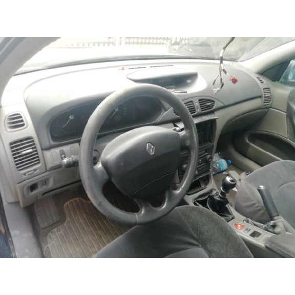 renault laguna ii (bg0) del año 2002