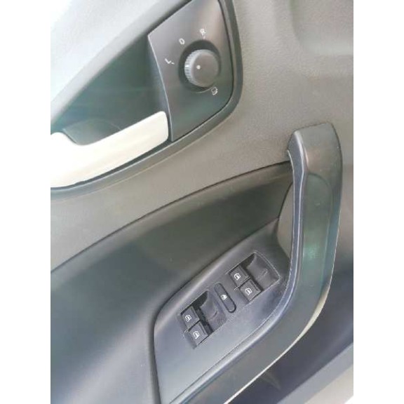 seat ibiza (6j5) del año 2009