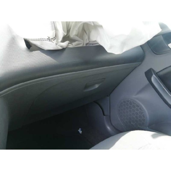 seat ibiza (6j5) del año 2009