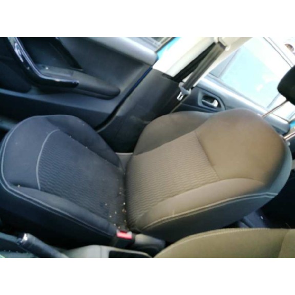 peugeot 208 del año 2017