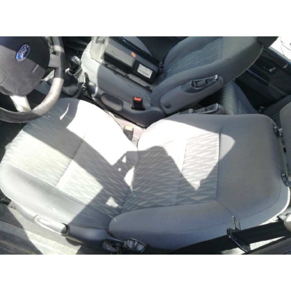 ford galaxy (vy) del año 2001