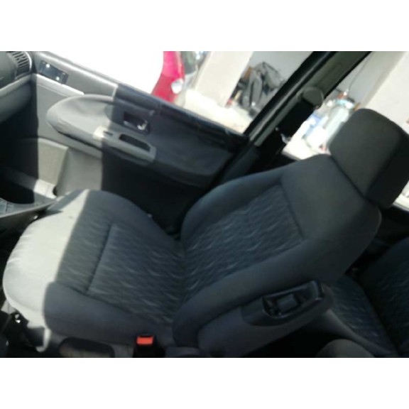 ford galaxy (vy) del año 2001