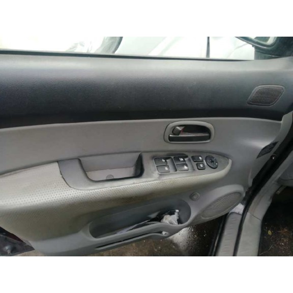 kia carens (un) del año 2008