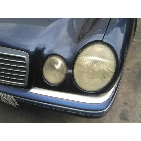 mercedes-benz clase e (w210) berlina del año 1999