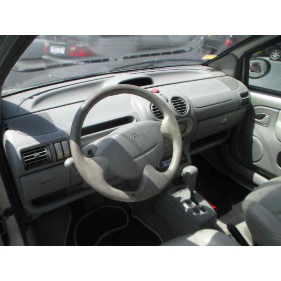 renault twingo (co6) del año 2000