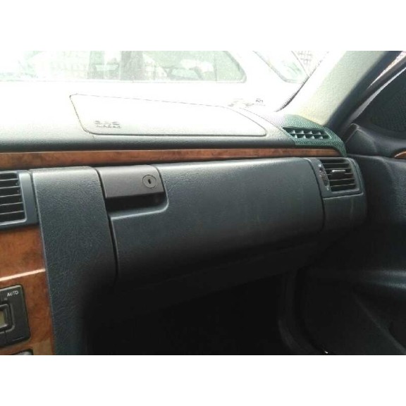 mercedes-benz clase e (w210) berlina del año 1999