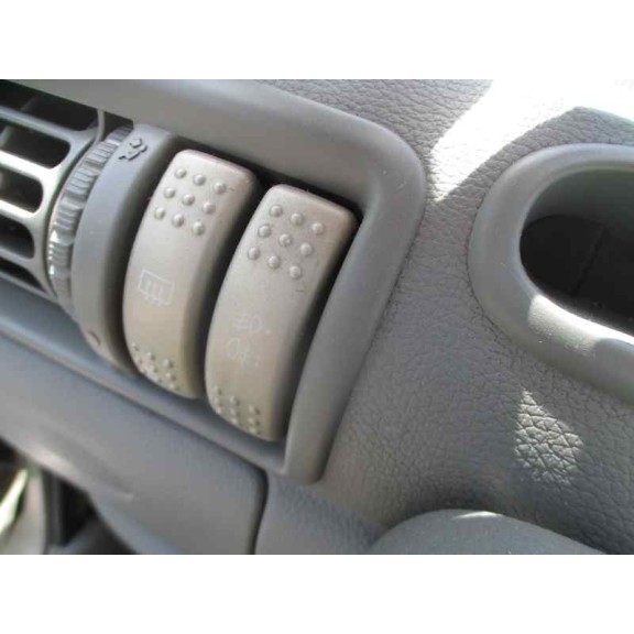 renault twingo (co6) del año 2000