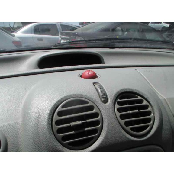 renault twingo (co6) del año 2000