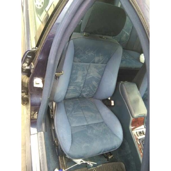 mercedes-benz clase e (w210) berlina del año 1999